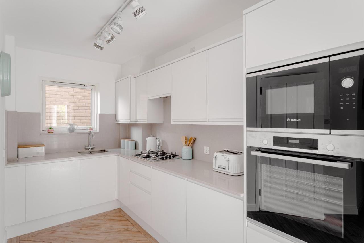 2 Bedroom City Centre Townhouse - With Parking CBG Eksteriør billede
