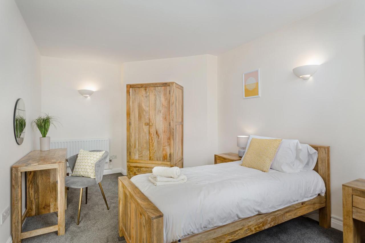 2 Bedroom City Centre Townhouse - With Parking CBG Eksteriør billede