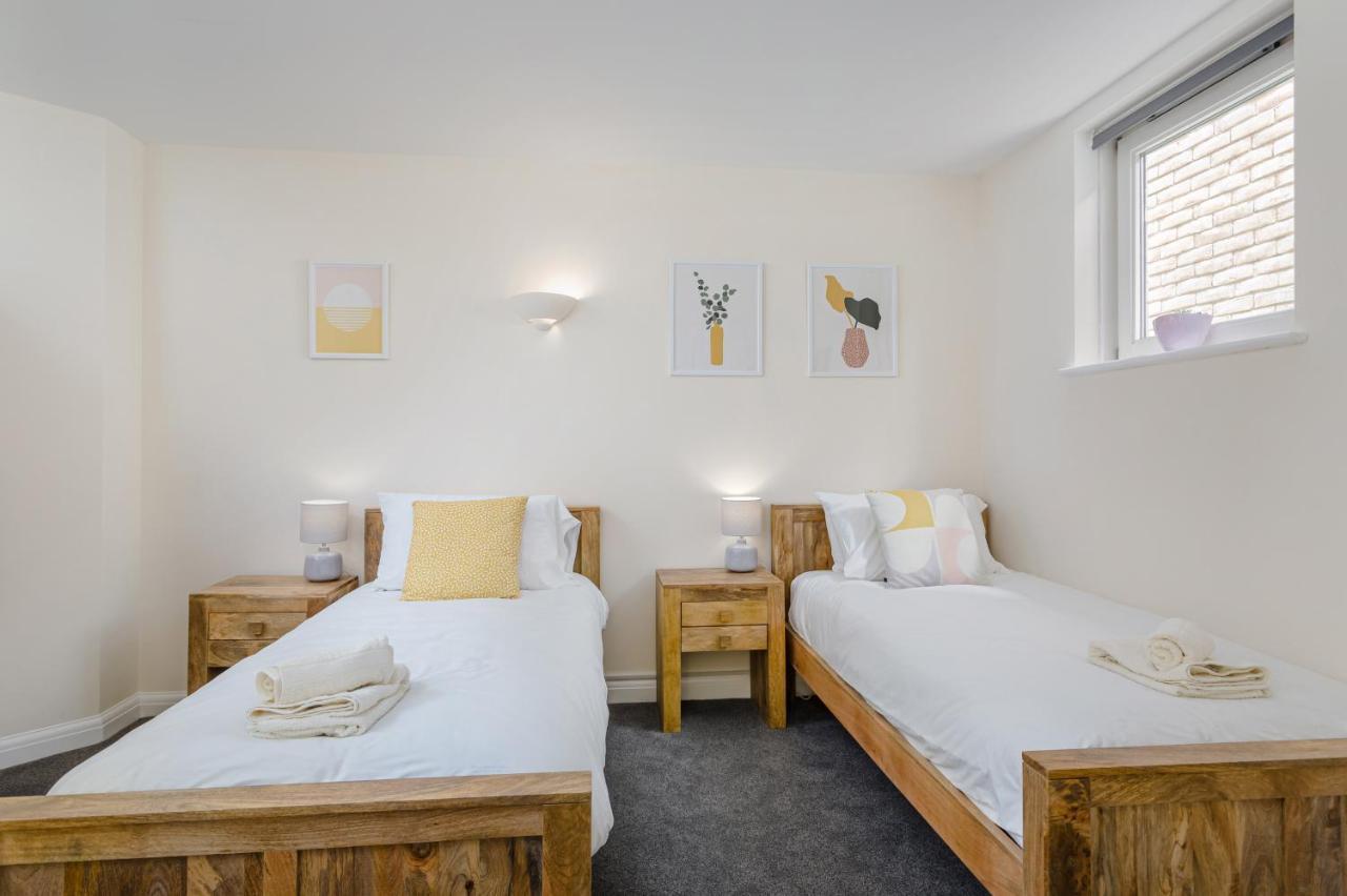 2 Bedroom City Centre Townhouse - With Parking CBG Eksteriør billede